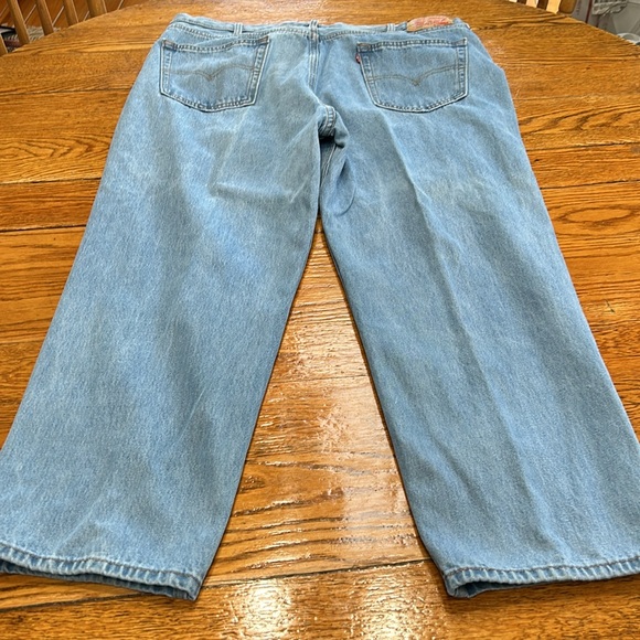 Levi’s brand denim men’s 550 jeans. Size 42 x 30.  Great condition - Picture 3 of 9